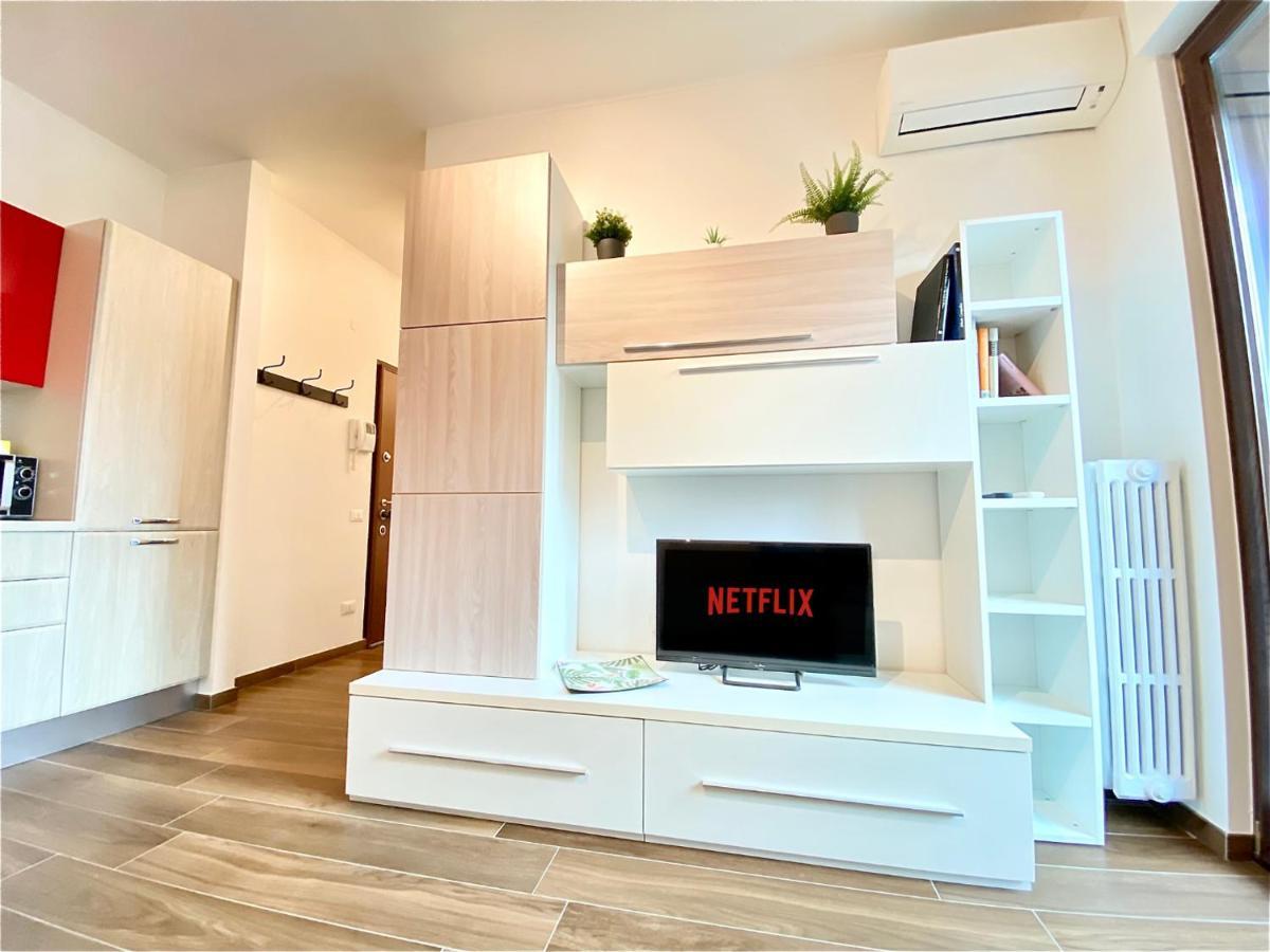 15 Minuti Dall'Istituto Ortopedico Galeazzi - Appartamento Silenzioso Con Cucina, Wifi E Netflix Milaan Buitenkant foto